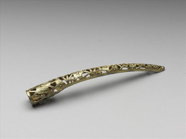 銅鍍金鏤空冰梅紋指甲套