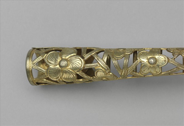 銅鍍金鏤空冰梅紋指甲套