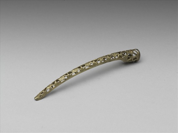 銅鍍金鏤空冰梅紋指甲套