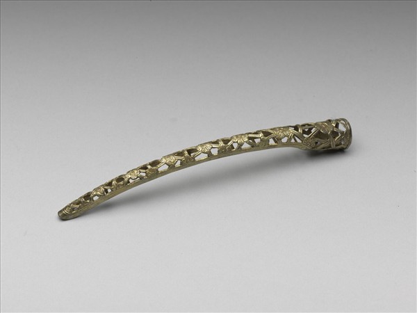 銅鍍金鏤空冰梅紋指甲套