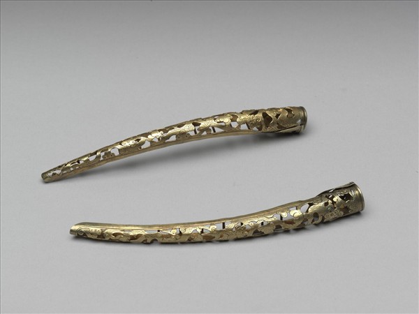 銅鍍金梅枝紋指甲套