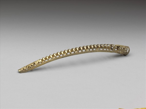 銅鍍金鏤空福壽一字紋指甲套