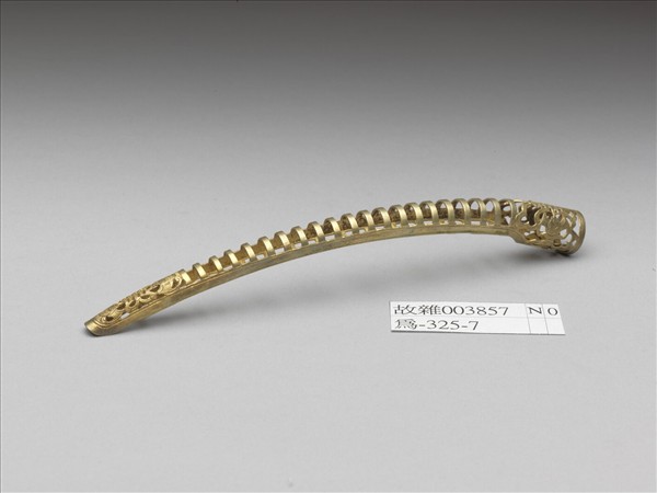 銅鍍金鏤空福壽一字紋指甲套