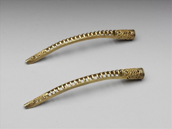 銅鍍金鏤空福壽一字紋指甲套