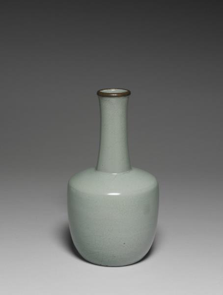汝窯 青瓷紙槌瓶 「奉華」銘