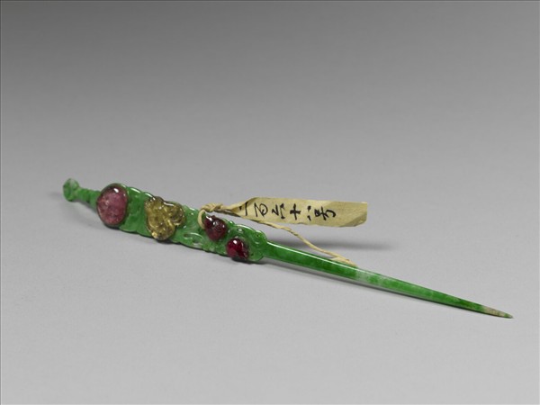 翠玉嵌寶石耳挖簪