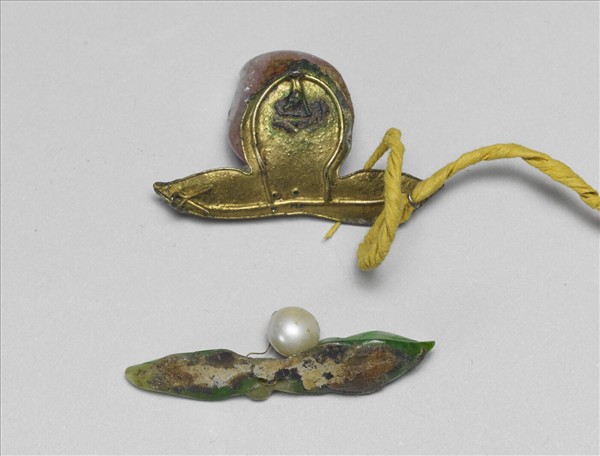 銀鍍金嵌碧璽翠玉壽桃帽花