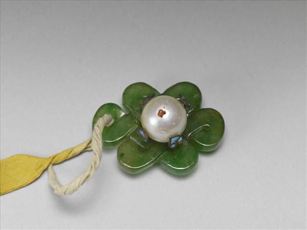 翠玉珍珠盤長帽花