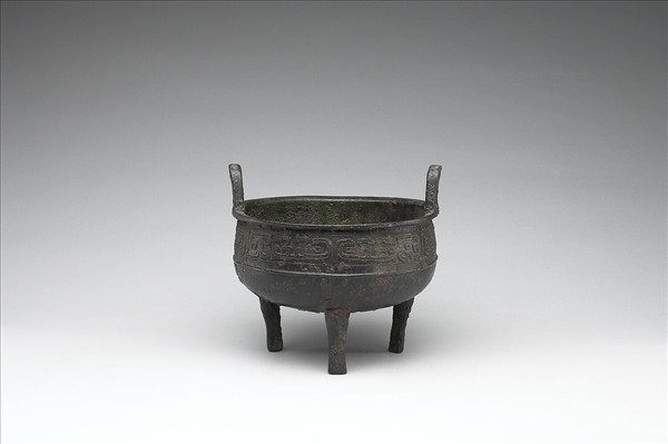 竊曲紋鼎