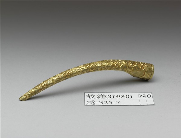 銅鍍金盤長團壽指甲套