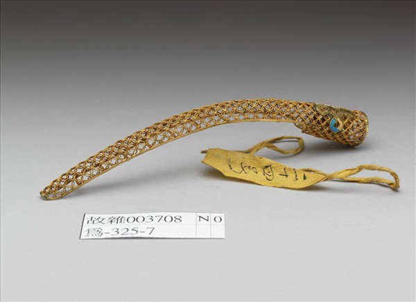 銅鍍金點翠盤長鏤空古錢紋指甲套