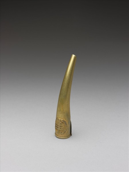 銀鎏金團壽紋指甲套