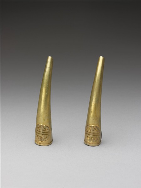 銀鎏金團壽紋指甲套