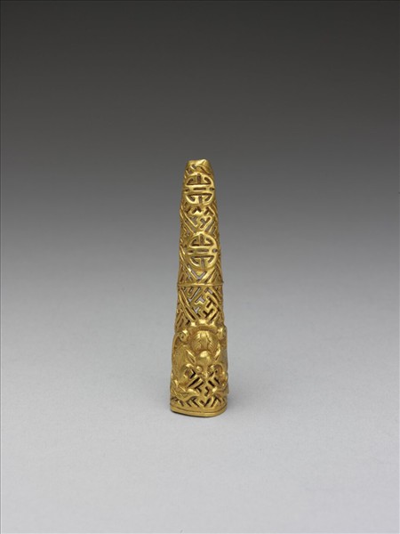 鎏金鏤空蝠壽紋指甲套