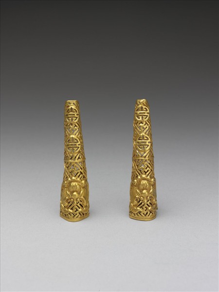 鎏金鏤空蝠壽紋指甲套