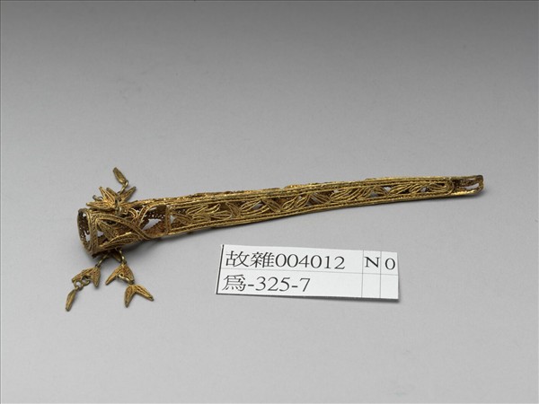 鎏金鏤空纍絲竹葉紋指甲套