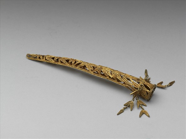 鎏金鏤空纍絲竹葉紋指甲套