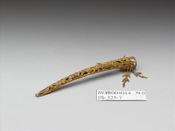 鎏金鏤空纍絲竹葉紋指甲套