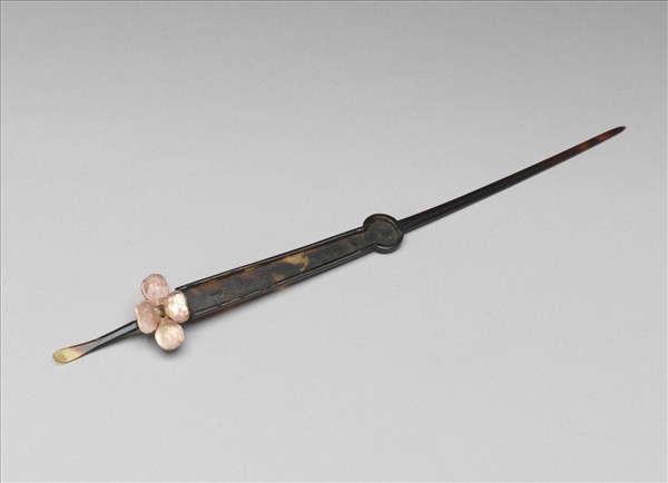 玳瑁鑲碧璽耳挖簪