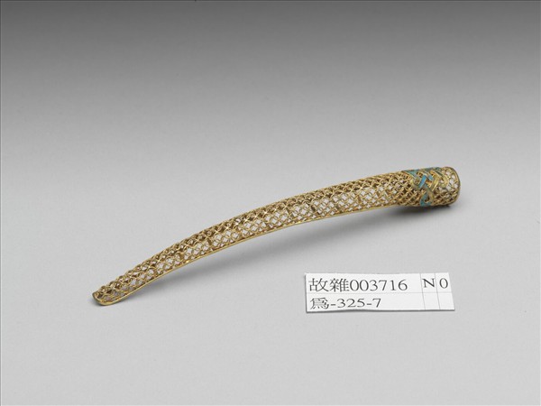 銅鍍金點翠盤長鏤空古錢紋指甲套