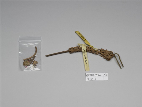 檀香木雕龍耳挖簪