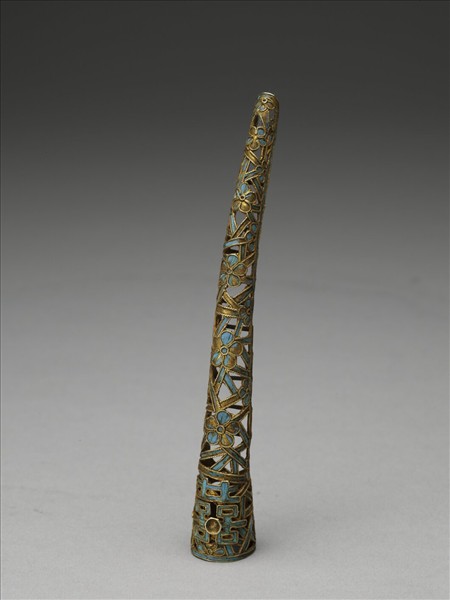 銀鍍金鏤空點翠梅花囍字紋指甲套