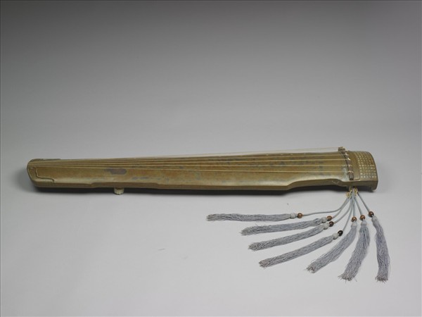 宜興窯「脩身理性」款紫砂茶葉末釉琴- 故宮