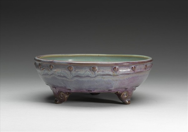 鈞窯 天青葡萄紫釉蓮瓣式盆托