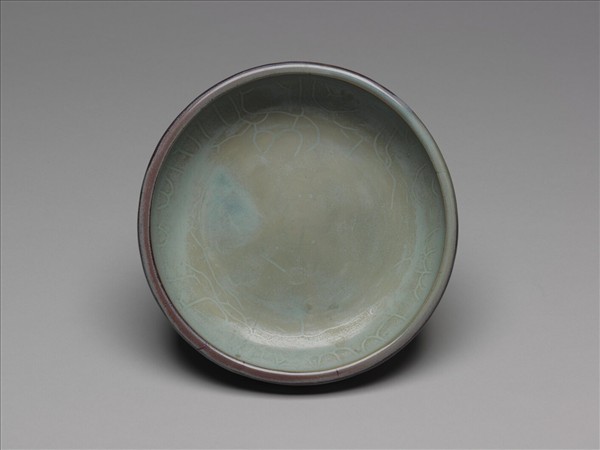 鈞窯 天青葡萄紫釉蓮瓣式盆托