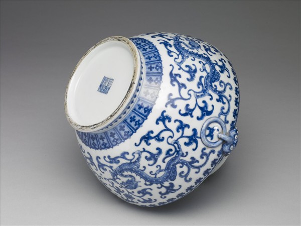 青花龍紋折肩瓶