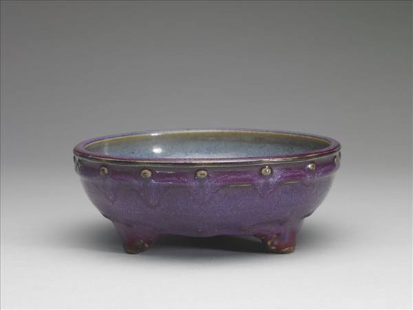 鈞窯 天藍丁香紫鼓釘式瓷盆托