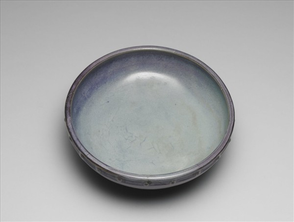 鈞窯 天青葡萄紫釉蓮瓣式盆托