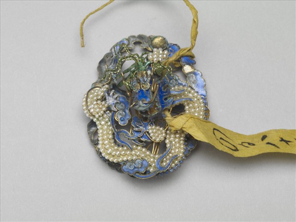 銀鍍金嵌珠燒藍蟠龍圓形飾件