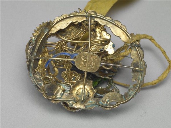 銀鍍金嵌珠燒藍蟠龍圓形飾件