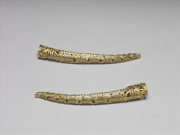 銅鍍金鏤空團壽紋指甲套