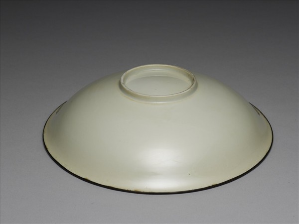 湘湖窯 青白瓷劃花花卉紋碗