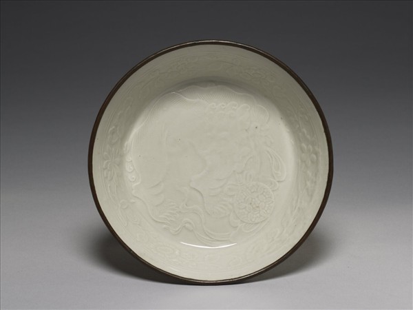 湘湖窯 青白瓷印花獅子戲球紋洗