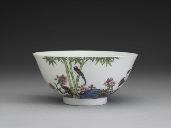 琺瑯彩芝仙祝壽圖碗