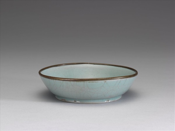 汝窯 青瓷碟 「丙」字銘