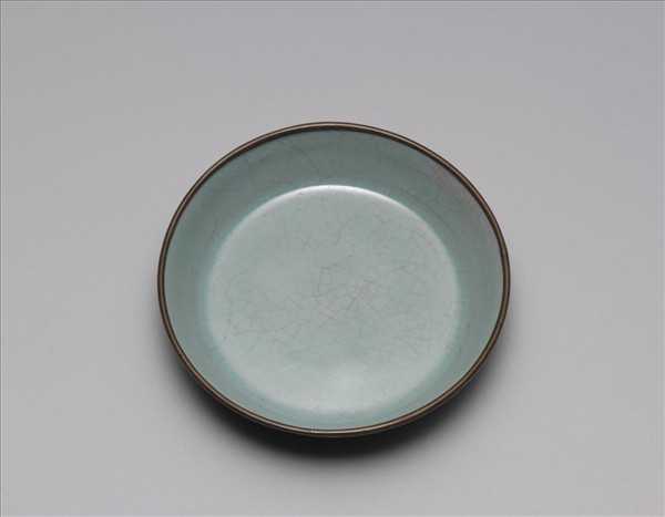 汝窯 青瓷碟 「丙」字銘