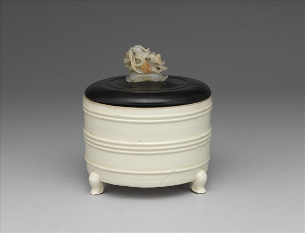 定窯 白瓷弦紋樽帶蓋