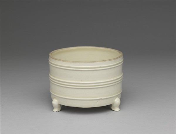 定窯 白瓷弦紋樽帶蓋