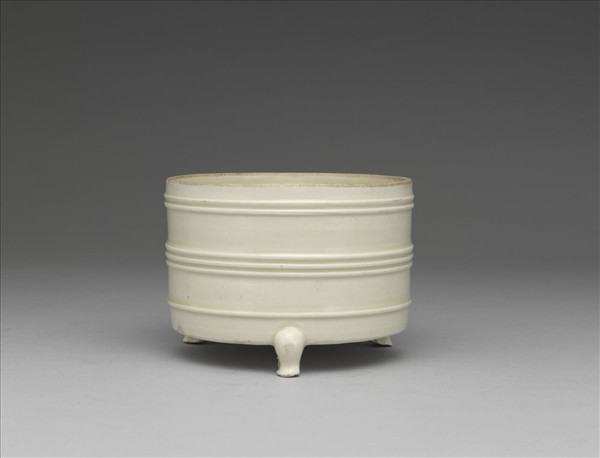 定窯 白瓷弦紋樽帶蓋