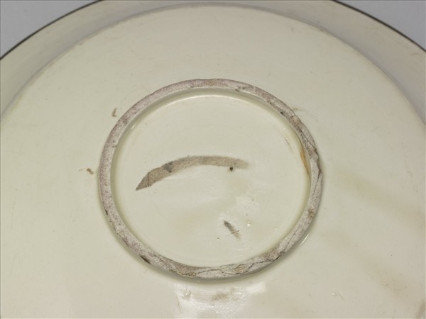定窯 白瓷劃花蓮花紋折腰盤
