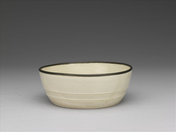 定窯 白瓷劃花梅花紋洗