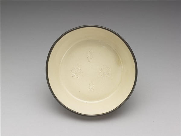 定窯 白瓷劃花梅花紋洗