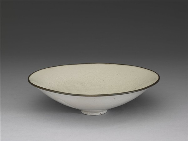 定窯 白瓷印花鳳凰牡丹紋碗