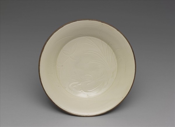 定窯 劃花蓮塘雙鳧盤