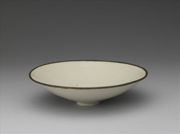 定窯 白瓷印花鳳凰牡丹紋碗