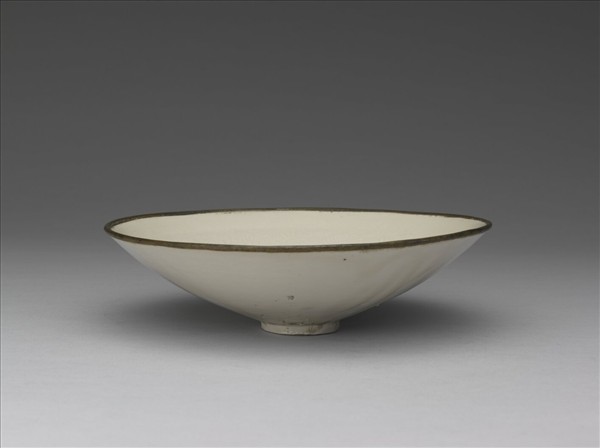 定窯 白瓷印花鳳凰牡丹紋碗